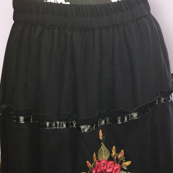 Vtg SANU Black Boho Floral Embroidered Maxi Skirt Fringe Hem, Folk Festival, XL - Picture 3 of 12